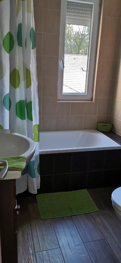 Apartamento Vivi Wellness Apartman Siófok Exterior foto