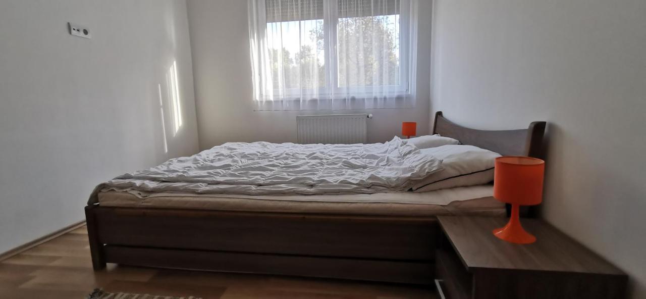 Apartamento Vivi Wellness Apartman Siófok Exterior foto